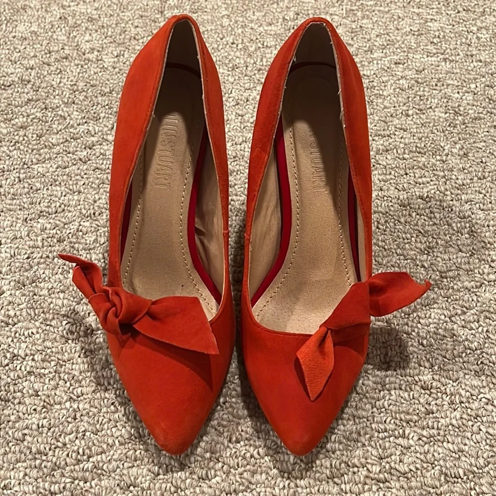 Colin Stuart red suede heels, size 7.5 with removable/moveable bow NEW! - Picture 1 of 7
